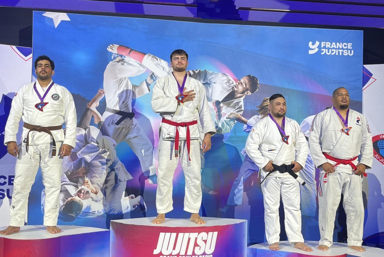 Wie kombiniere ich Krafttraining und BJJ in einer Trainingswoche?